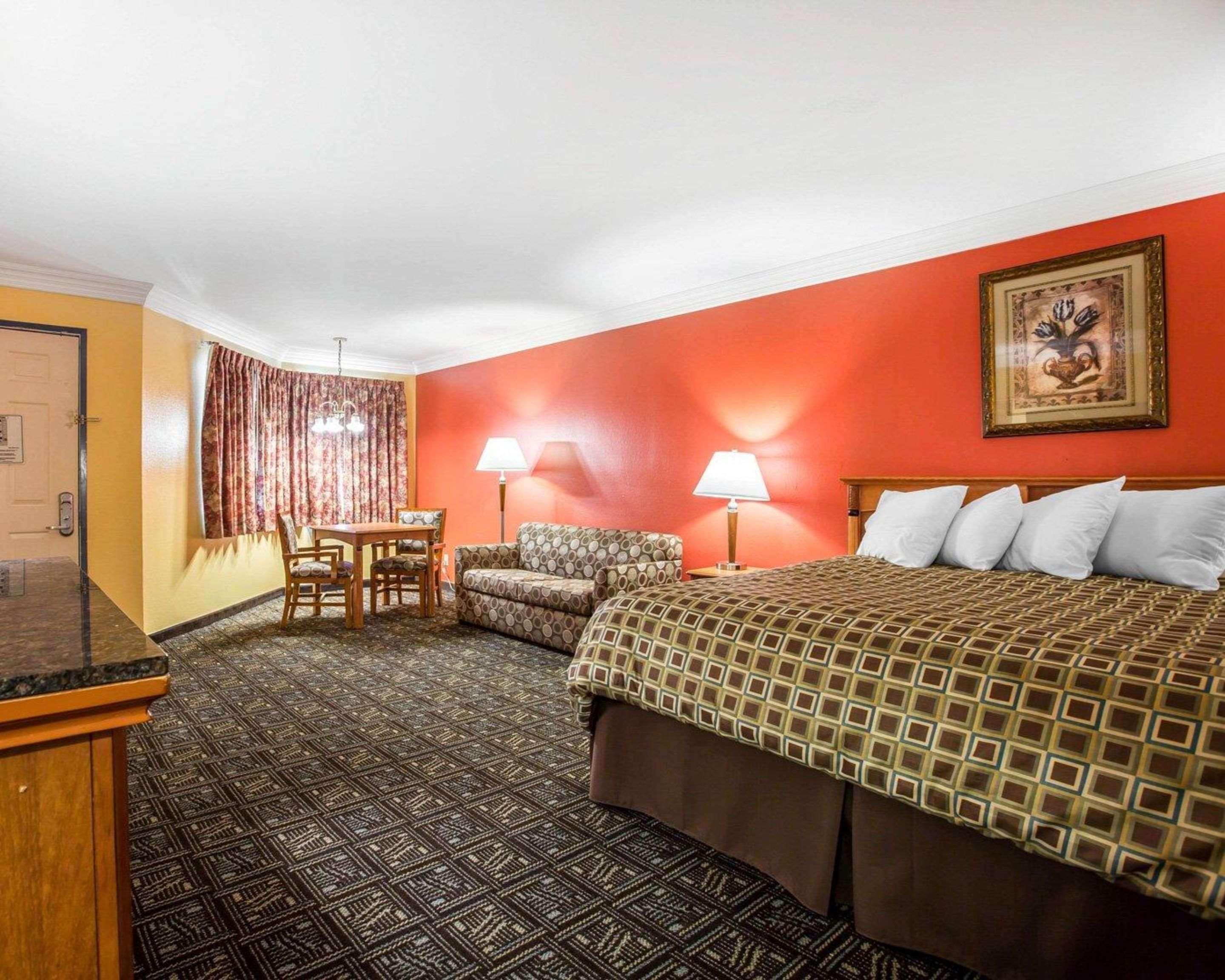 Rodeway Inn Old Town Temecula Extérieur photo