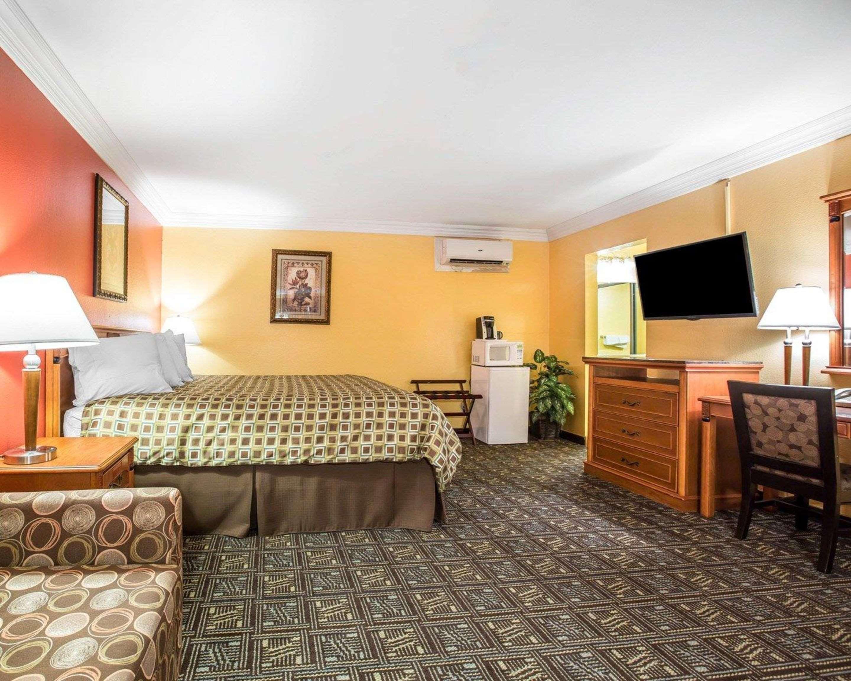 Rodeway Inn Old Town Temecula Extérieur photo